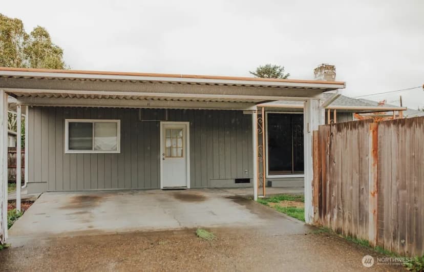 Property photo for 2661 Maple Street, Longview photo 30