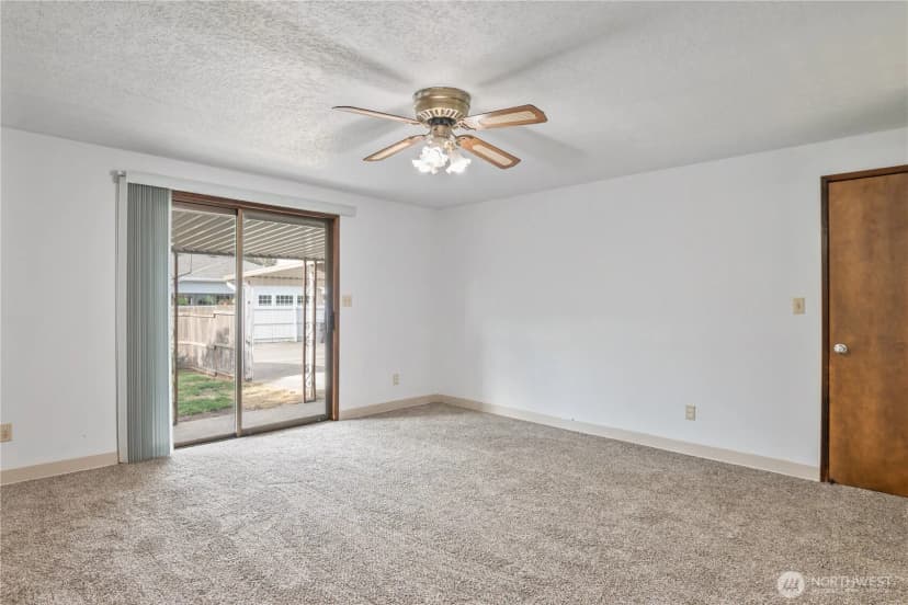 Property photo for 2661 Maple Street, Longview photo 13