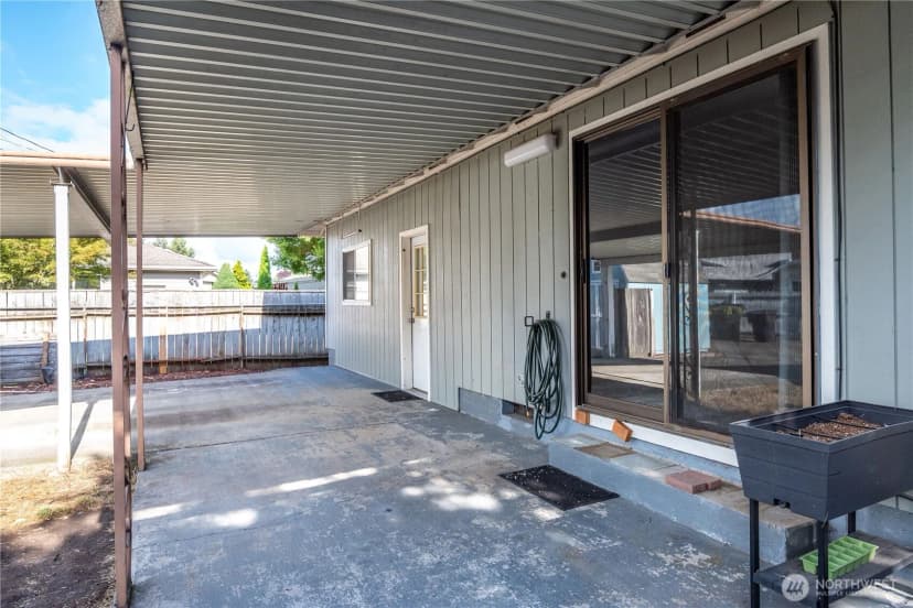 Property photo for 2661 Maple Street, Longview photo 23