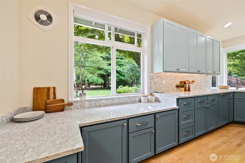 Property photo for 14300 227th Avenue Ne, Woodinville photo 9