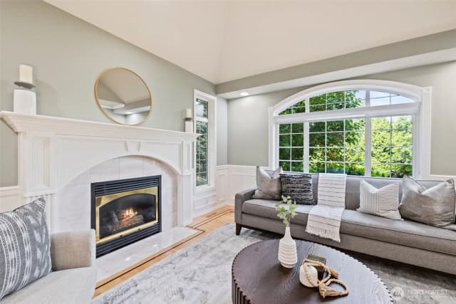 Property photo for 14300 227th Avenue Ne, Woodinville photo 5