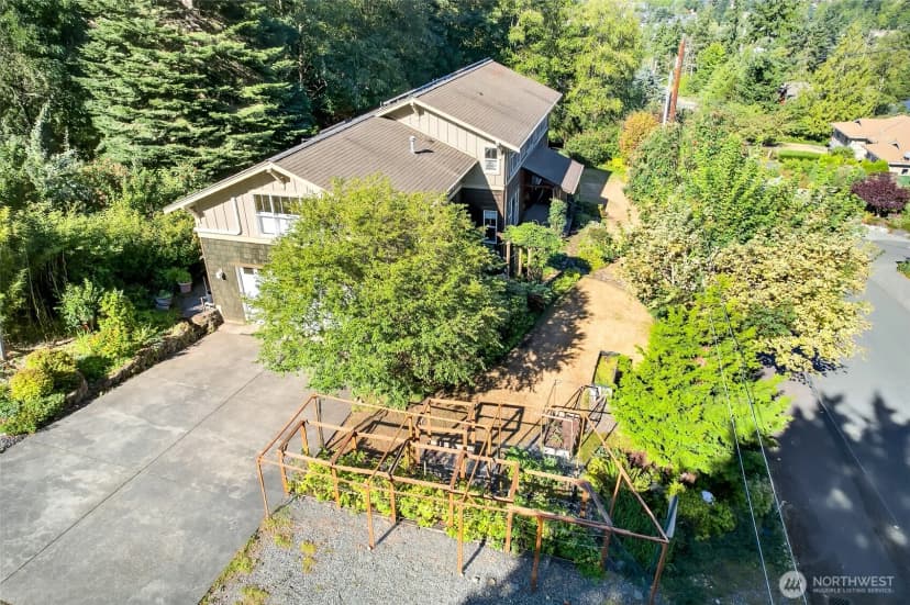 Property photo for 3820 Fielding Avenue, Bellingham photo 38
