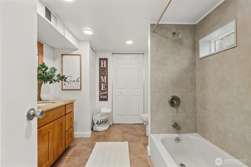 Property photo for 11424 69th Place S, Seattle photo 8
