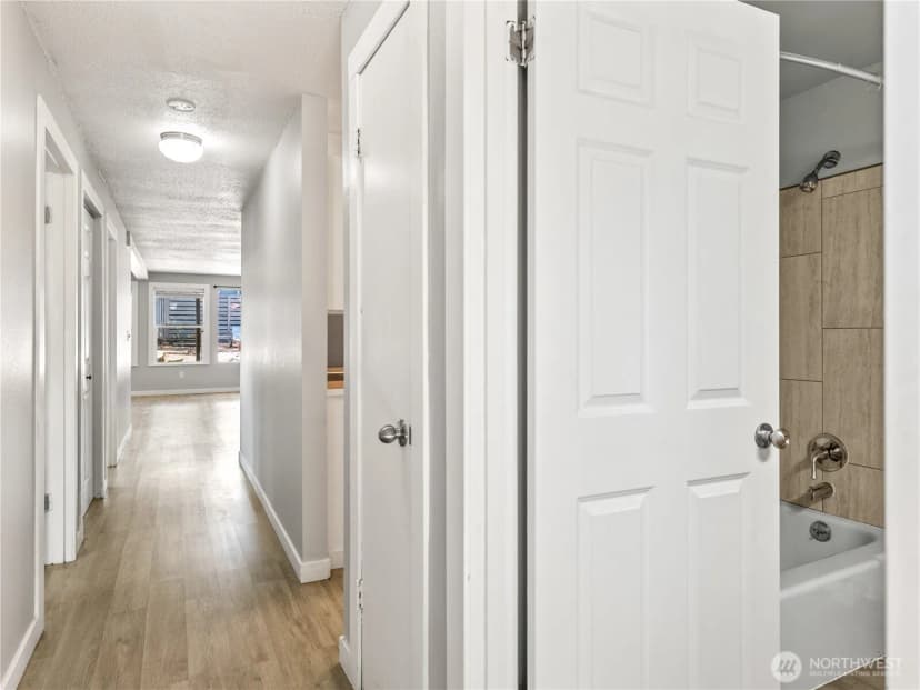 Property photo for 13041 12th Avenue Sw, Burien photo 20