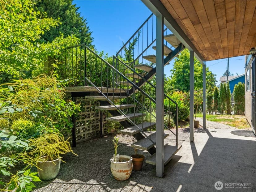 Property photo for 13041 12th Avenue Sw, Burien photo 3