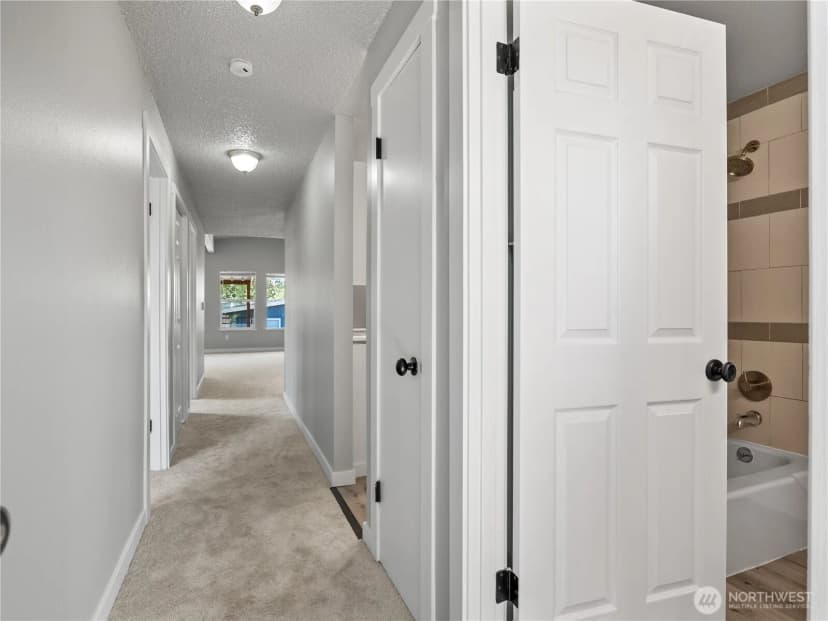 Property photo for 13041 12th Avenue Sw, Burien photo 5