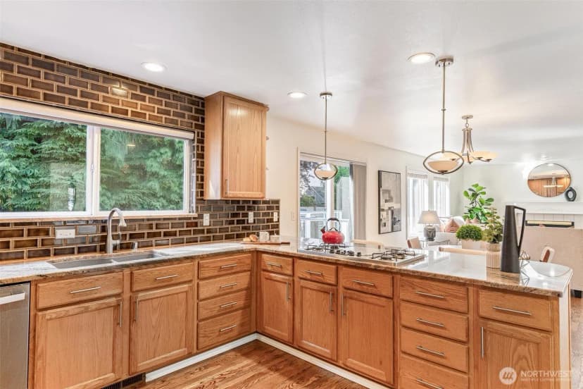 Property photo for 5920 157th Street Sw, Edmonds photo 11