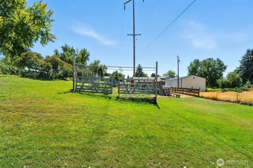 Property photo for 960 Brickner Rd, College Place photo 21