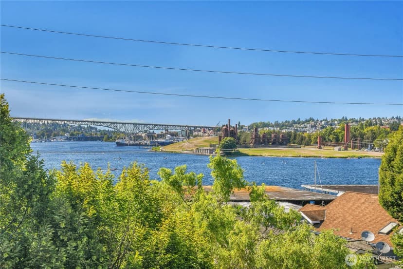 Property photo for 2375 Minor Avenue E, Seattle photo 18