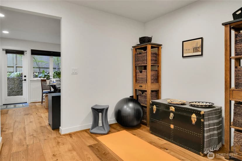 Property photo for 2375 Minor Avenue E, Seattle photo 24