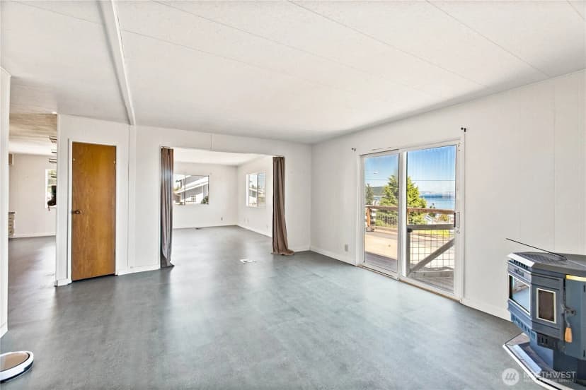 Property photo for 2372 Valley Avenue E, Port Orchard photo 21
