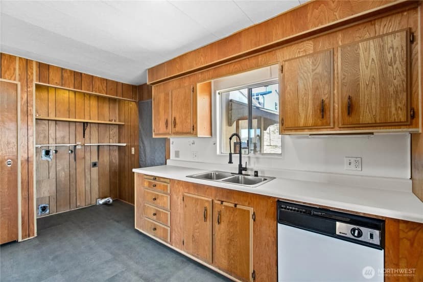 Property photo for 2372 Valley Avenue E, Port Orchard photo 19