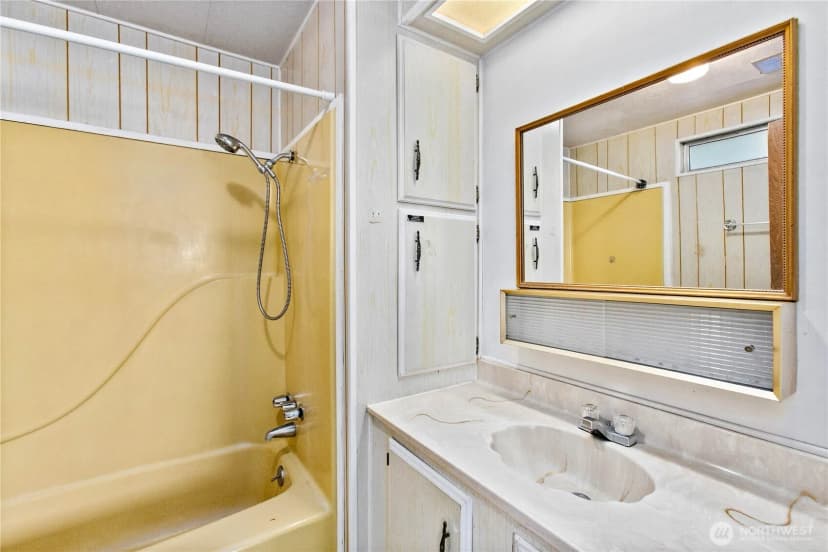 Property photo for 2372 Valley Avenue E, Port Orchard photo 25