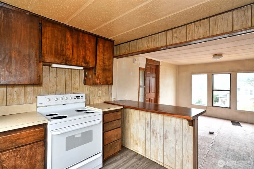 Property photo for 1703 Oakes Avenue, Everett photo 34