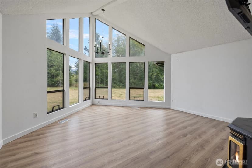 Property photo for 16694 Mountain View Road, Mount Vernon photo 12