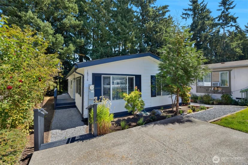 Property photo for 18918 129th Avenue Ne, Bothell photo 2