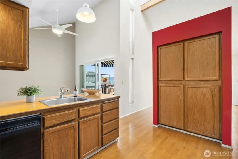 Property photo for 2838 170th Avenue Se, Bellevue photo 12