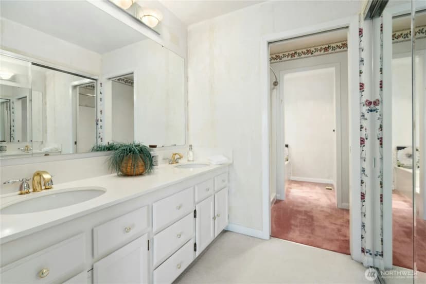 Property photo for 2838 170th Avenue Se, Bellevue photo 20