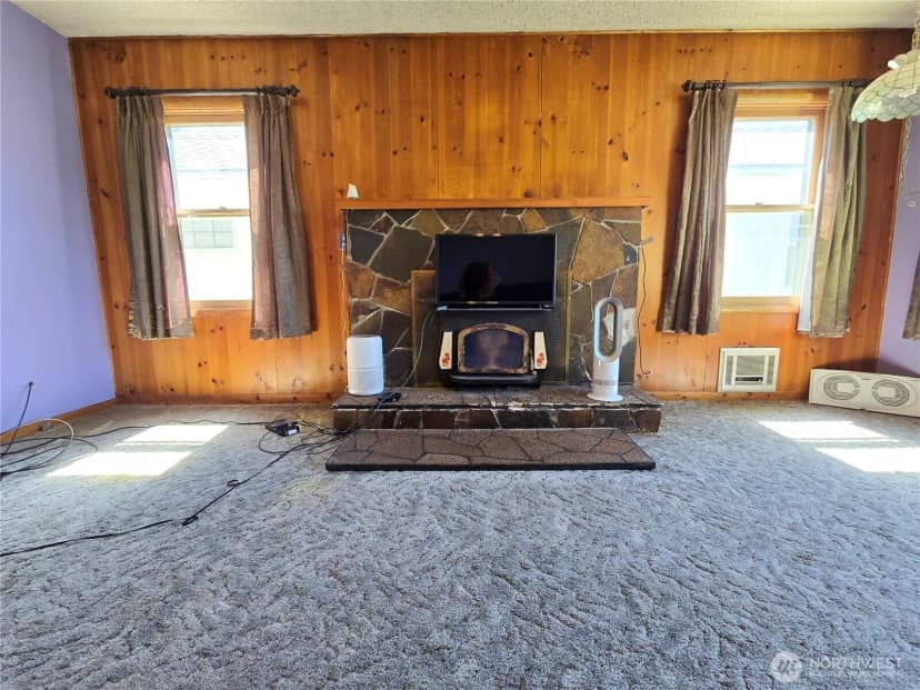 Property photo for 31 N Blackberry Avenue, Forks photo 5