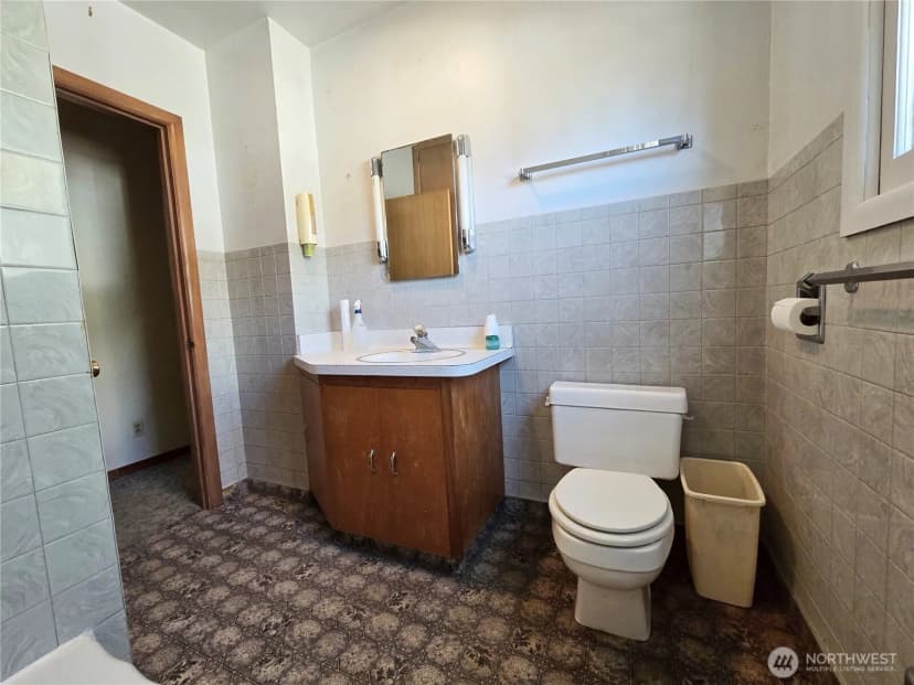 Property photo for 31 N Blackberry Avenue, Forks photo 19