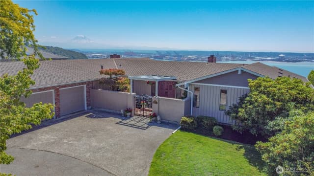 Property photo for 1424 49th Street Ne, Tacoma photo 5