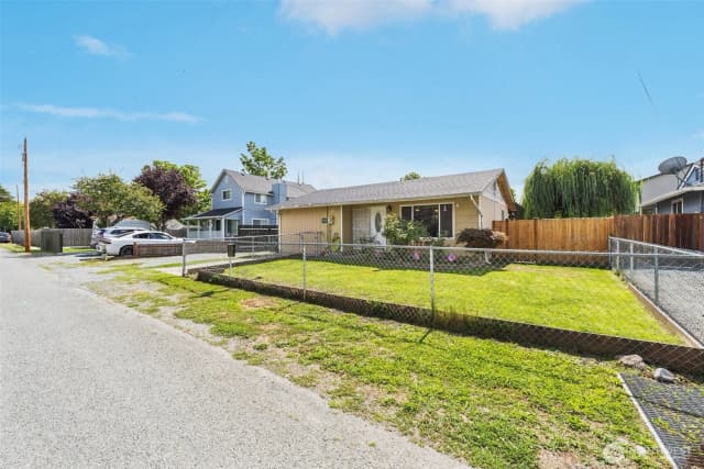 Property photo for 506 Deeded Lane Sw, Orting