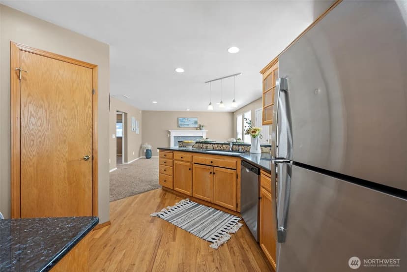 Property photo for 8208 48th Street Ct W, University Place photo 11