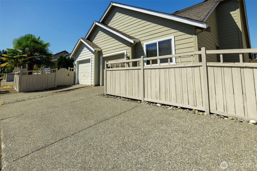 Property photo for 5867 Pennsylvania Street Se, Lacey photo 24