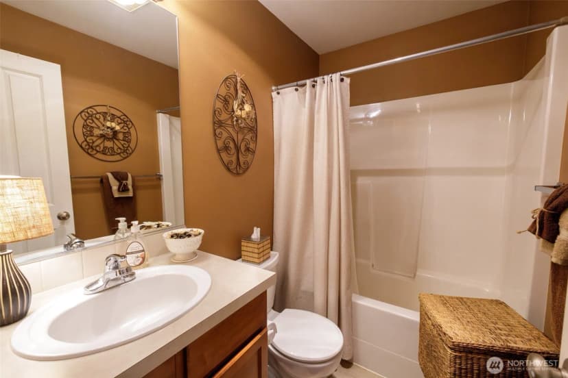 Property photo for 5867 Pennsylvania Street Se, Lacey photo 20