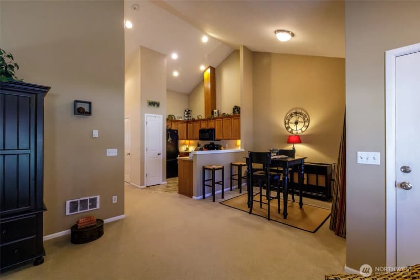 Property photo for 5867 Pennsylvania Street Se, Lacey photo 7