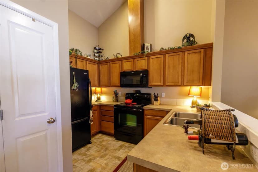 Property photo for 5867 Pennsylvania Street Se, Lacey photo 10