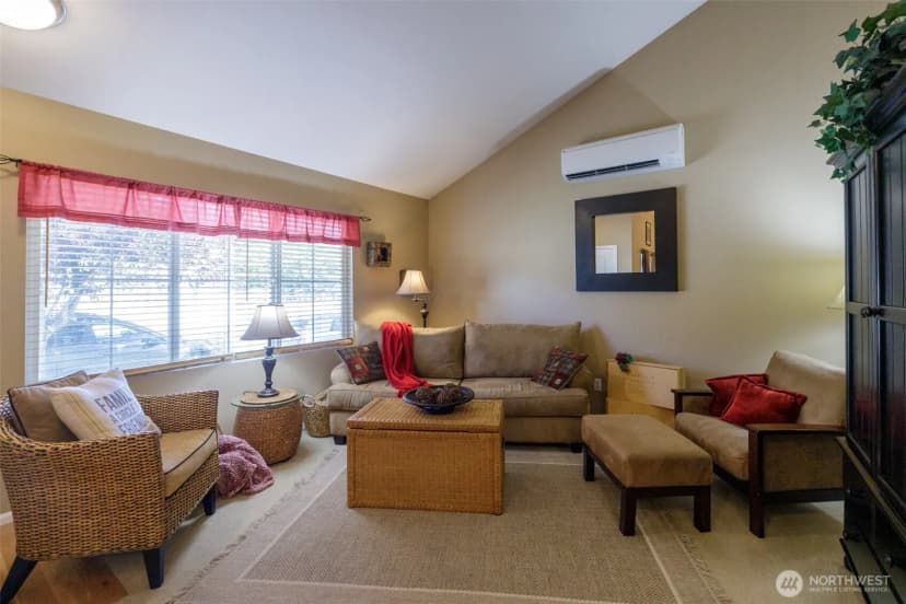 Property photo for 5867 Pennsylvania Street Se, Lacey photo 5