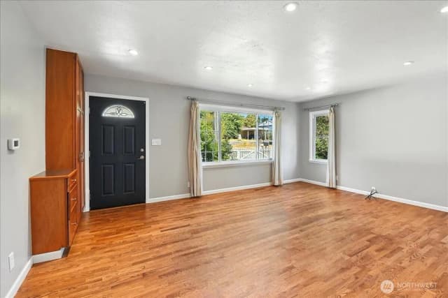 Property photo for 627 Sw 141st Street, Burien photo 5