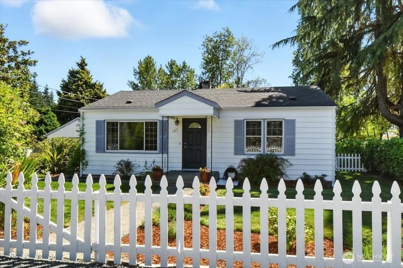 Property photo for 627 Sw 141st Street, Burien photo 2