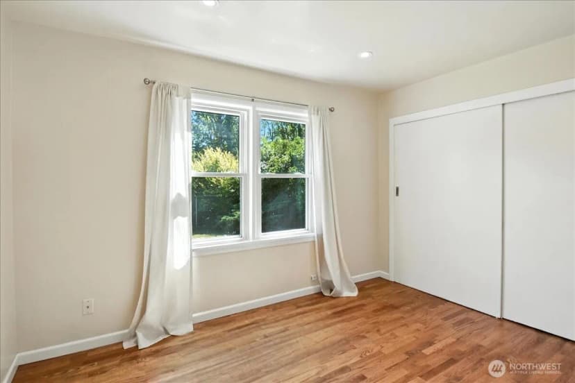 Property photo for 627 Sw 141st Street, Burien photo 11