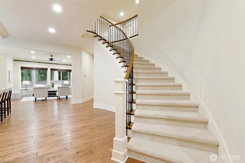 Property photo for 684 235th Avenue Ne, Sammamish photo 8