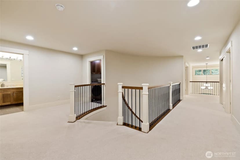 Property photo for 684 235th Avenue Ne, Sammamish photo 20
