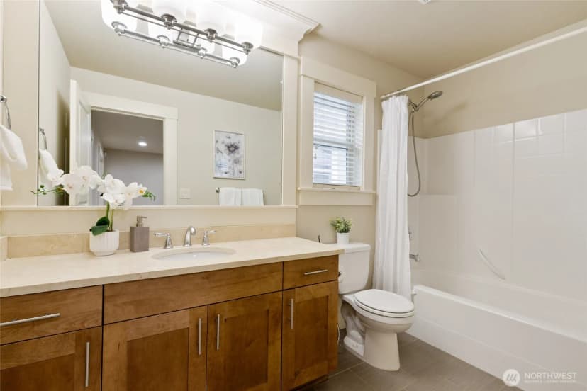 Property photo for 684 235th Avenue Ne, Sammamish photo 28