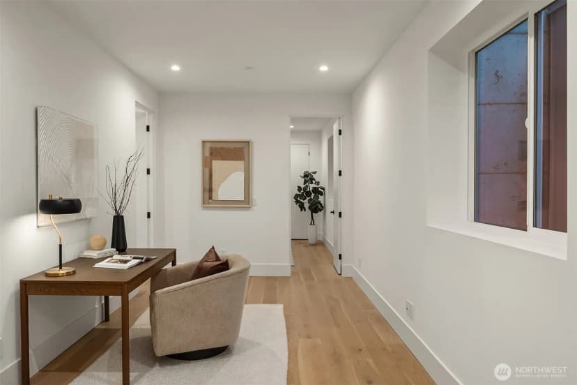 Property photo for 421 14th Avenue W #b, Kirkland photo 8