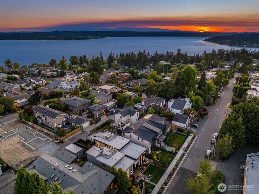 Property photo for 421 14th Avenue W #b, Kirkland photo 12