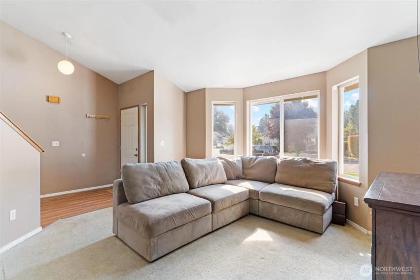 Property photo for 834 23rd Street Se, Auburn photo 4