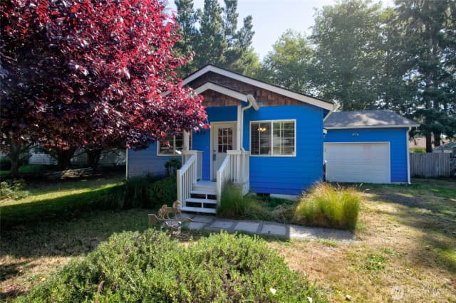 Property photo for 232 Fisher Avenue Ne, Ocean Shores
