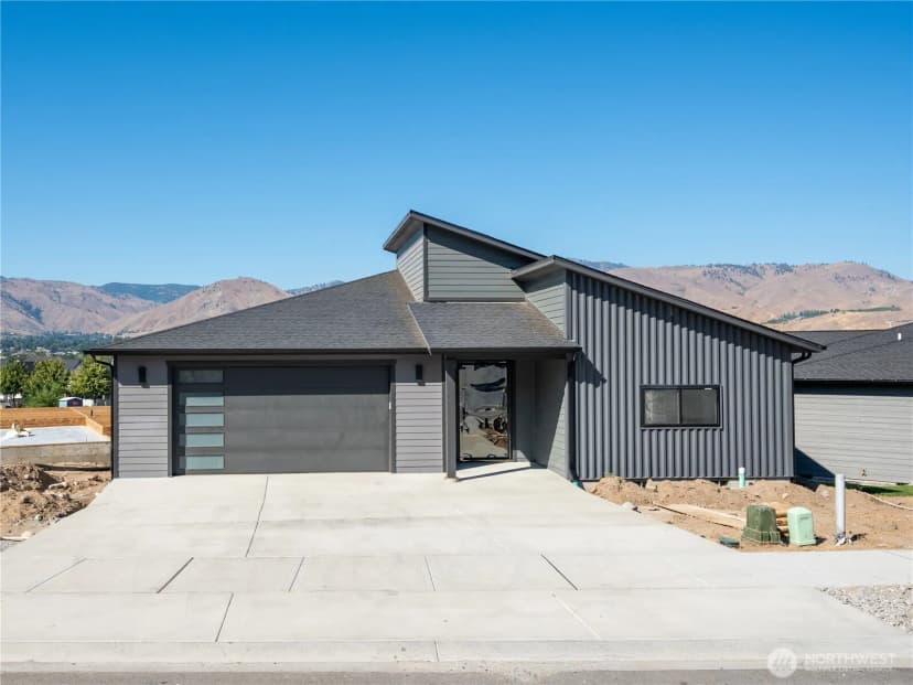 Property photo for 252 Nw Chinook Way, East Wenatchee