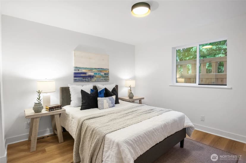 Property photo for 11550 22nd Avenue Ne, Seattle photo 15