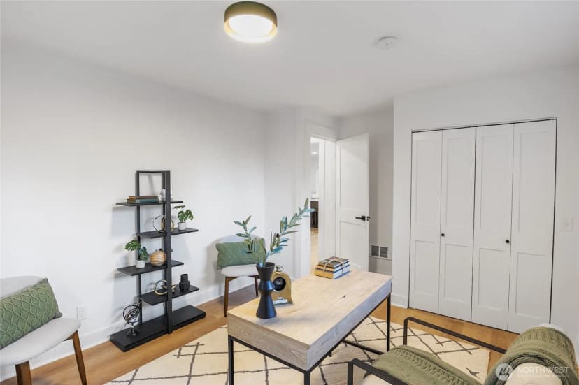 Property photo for 11550 22nd Avenue Ne, Seattle photo 17