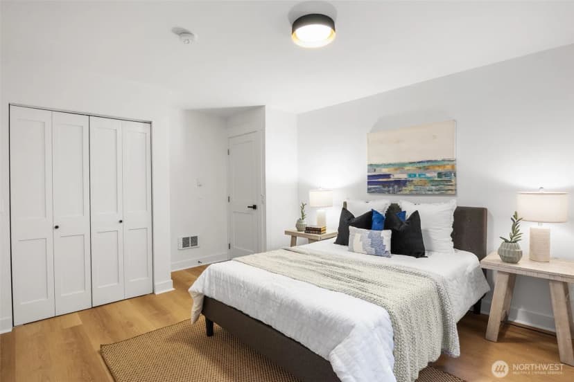 Property photo for 11550 22nd Avenue Ne, Seattle photo 14