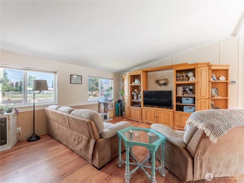 Property photo for 1623 Locust Street, Wenatchee photo 9