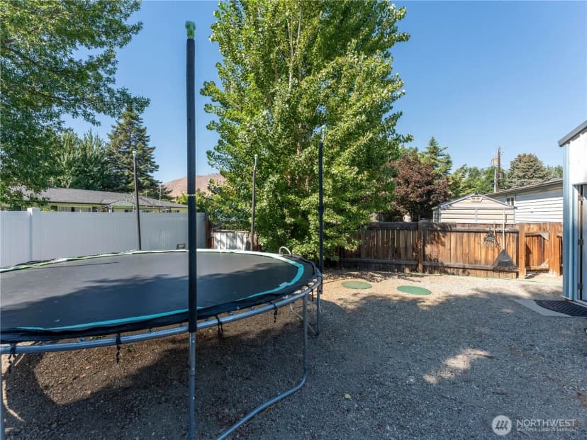 Property photo for 1623 Locust Street, Wenatchee photo 31