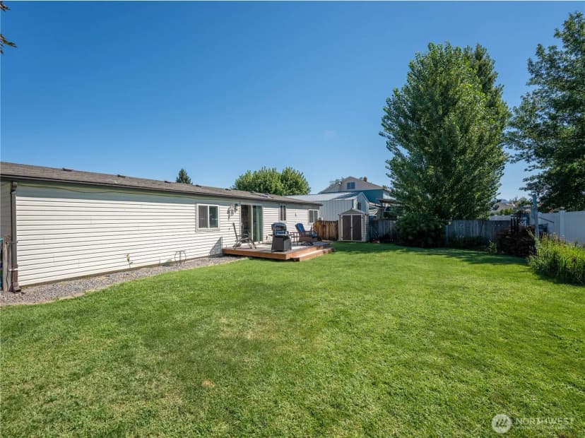 Property photo for 1623 Locust Street, Wenatchee photo 34
