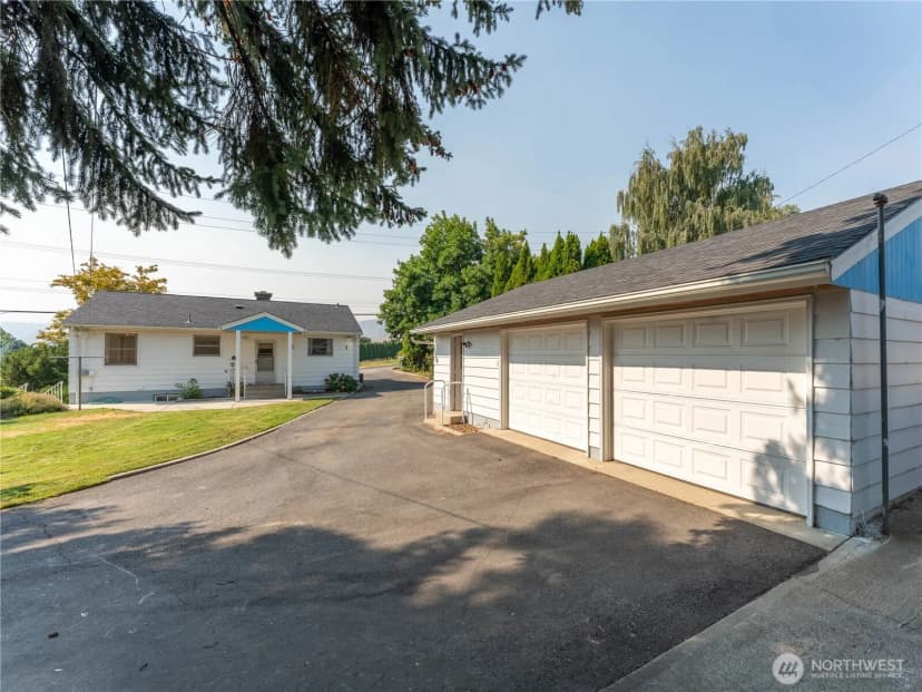 Property photo for 1610 Walnut Street, Wenatchee photo 4